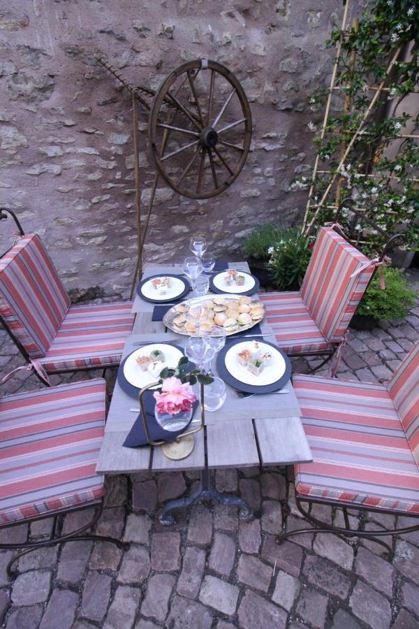 Bed and Breakfast LA TOUR des fées Mittelbergheim Exterior foto
