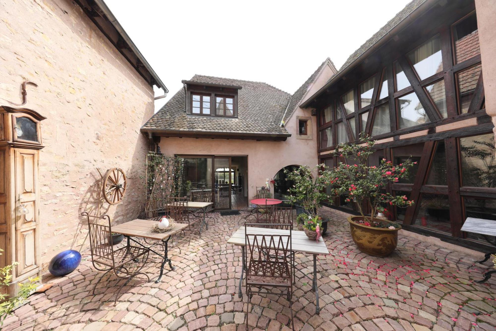 Bed and Breakfast LA TOUR des fées Mittelbergheim Exterior foto